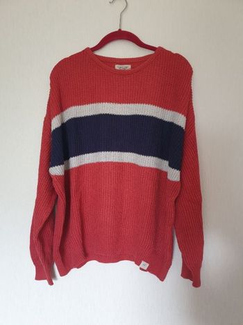 Pull rouge rayé bleu et blanc pull and bear M