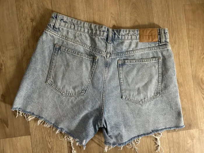 H&M short en jean bleu clair pour l’été femme, taille 44 - photo numéro 3