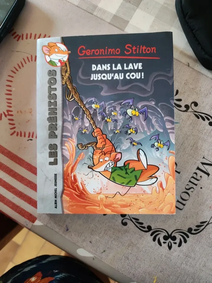 Geronimo stilton dans la lave jusqu'au coup