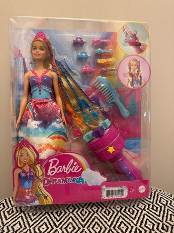 Mattel - Poupée Barbie Dreamtopia tresses magiques à coiffer