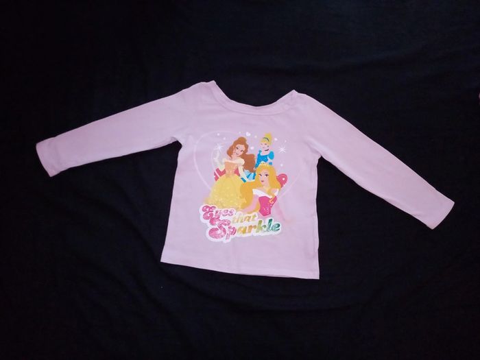 T-shirt manches longues princesses Taille 4 ans