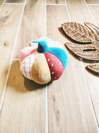 🎈 Jeu sensoriel - Grosse Balle d'éveil en tissu/peluche - marque Oxybul