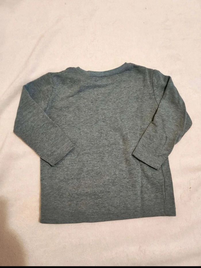 Sweat/tee  shirt 3  ans - photo numéro 2