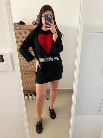 Robe pull ou pull long noir Love Moschino