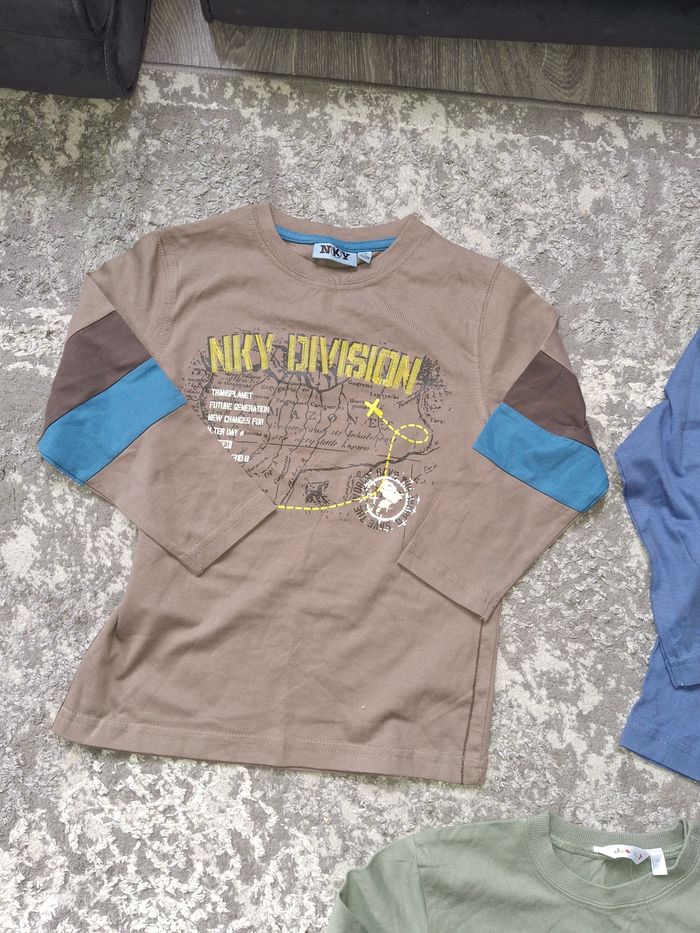 Lot s de vêtements - photo numéro 2