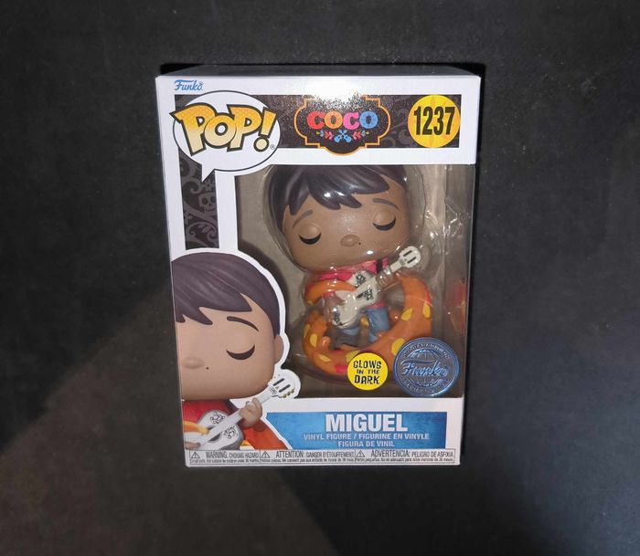 Figurine Funko Pop / Miguel 1237 / Coco / Disney / Glows In The Dark Spécial édition