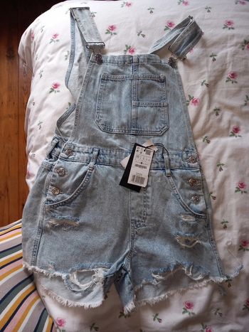Salopette short stradivarius