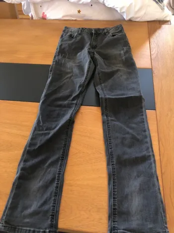 Jean gris avec détails sympa garçon