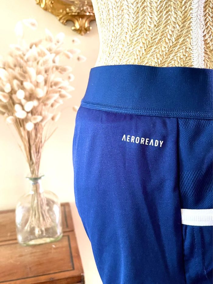 Ensemble Sportif brassière Nike et short adidas meme coloris bleu - photo numéro 12