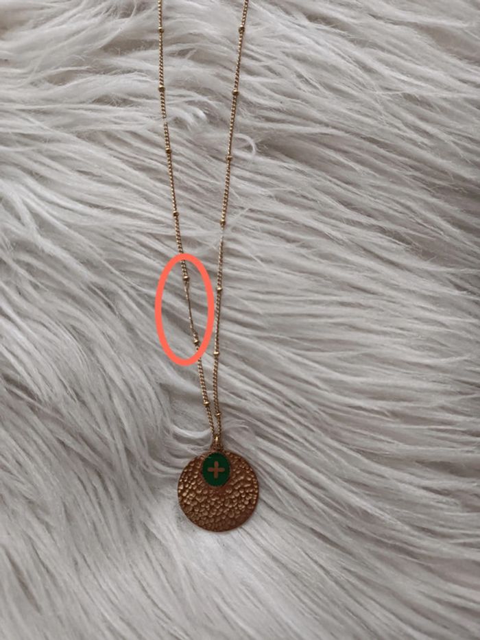 Collier doré en acier inoxydable médaillon Bohm En très bon état - photo numéro 3