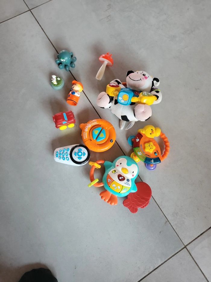 Gros lot de jouet en vrac et en loose