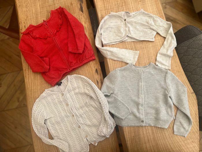 Lot gilet 3 ans 36 mois tape à l’œil gemo okaidi kiabi rouge beige blanc gris