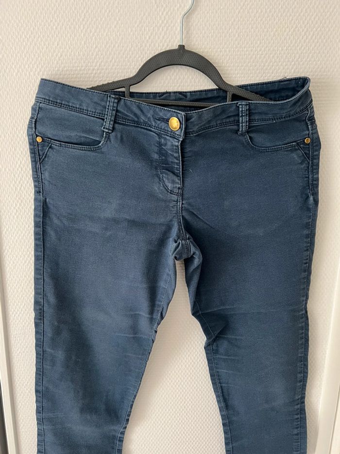 Jean bleu - photo numéro 2