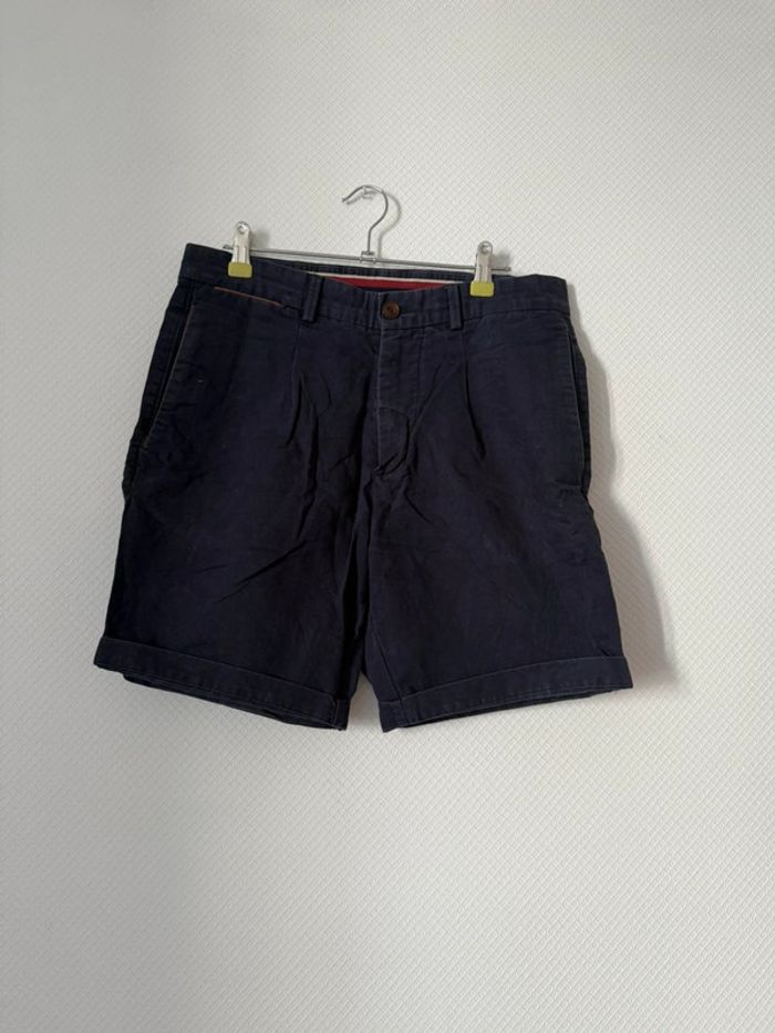 Short chevignon en bon état taille 40 bleu marine