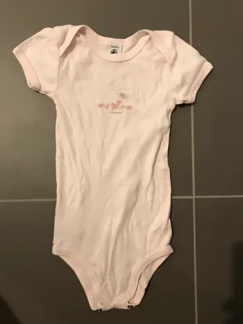 Body petit bateau 24 mois jamais porté juste lavé