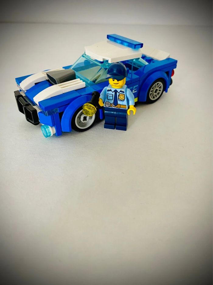 LEGO City 60312 - La Voiture de Police - Complet avec Boîte et Notice - photo numéro 6