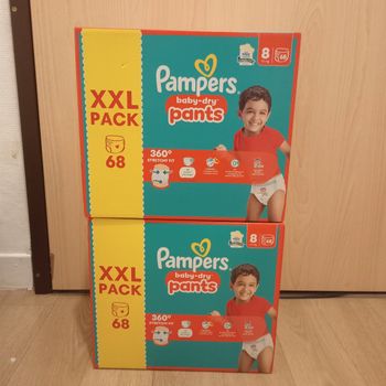 Lot Pampers baby dry Pants taille 8(136 couches)