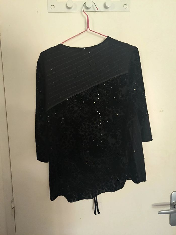 Top avec des sequins - photo numéro 3