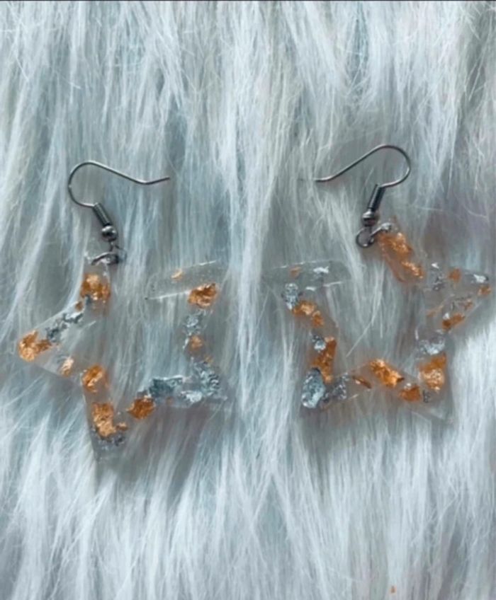 Très belle parure en resine et feuilles dorées Et argentées🥰 neuf - photo numéro 2