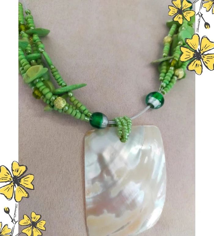 Collier perles vertes et pendentif nacré – Fait main - photo numéro 7