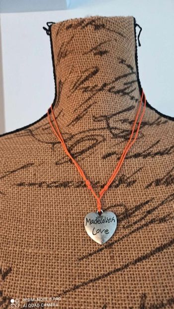 Collier cordon orange  coeur  argenté