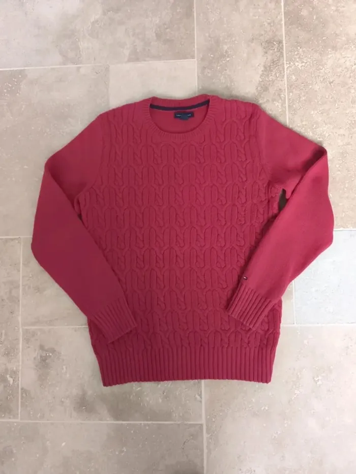 Joli pull col rond rose femme taille L Tommy Hilfiger avec logo et manches longues