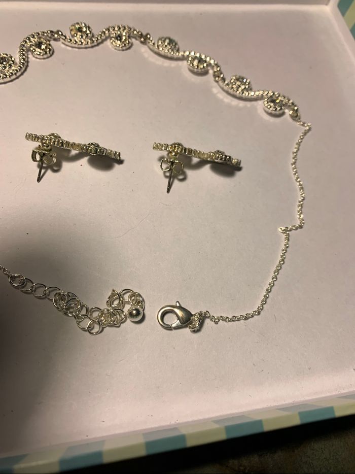 Collier et boucles d’oreilles strass - photo numéro 7