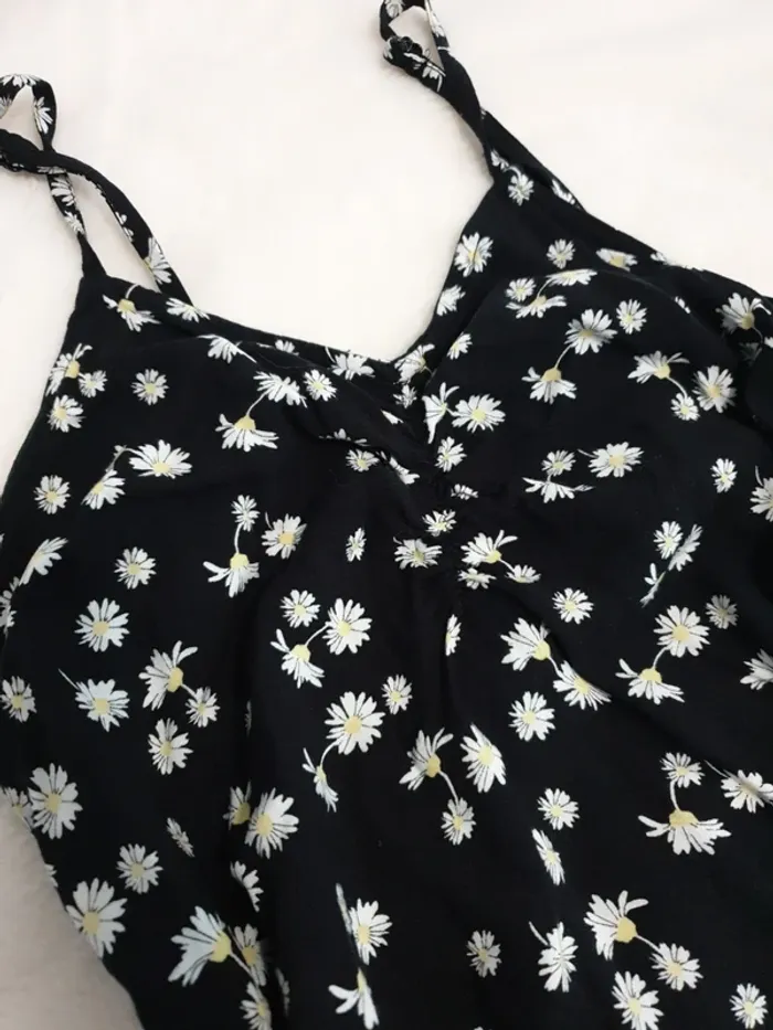 Robe fine et légère à brettelle - photo numéro 2