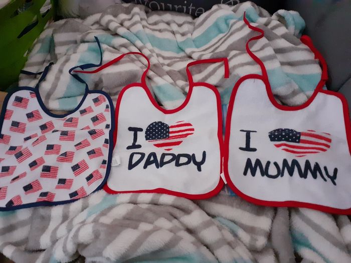 Lot bavoirs - photo numéro 1