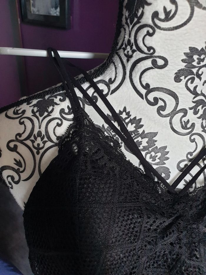 Brassière noire - photo numéro 2