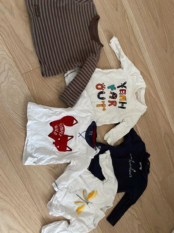 Lot de 5 t shirts ML 6 mois très bon etat