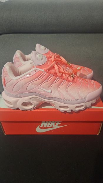 Basket nike tn neuf