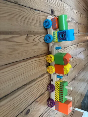 ouets en bois – Camions à empiler (éveil enfant)