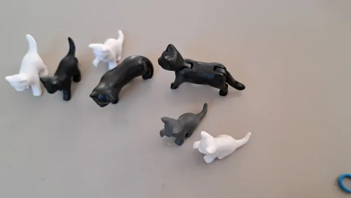 Lot de 2 chats et 4 chatons, Playmobil - photo numéro 3