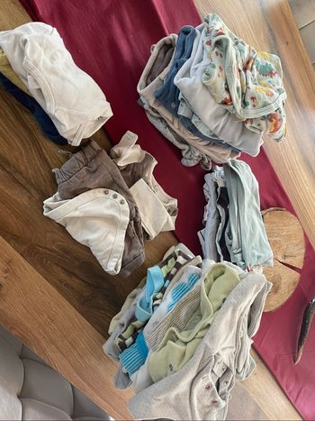 Vêtements bébé garçon taille naissance et un mois