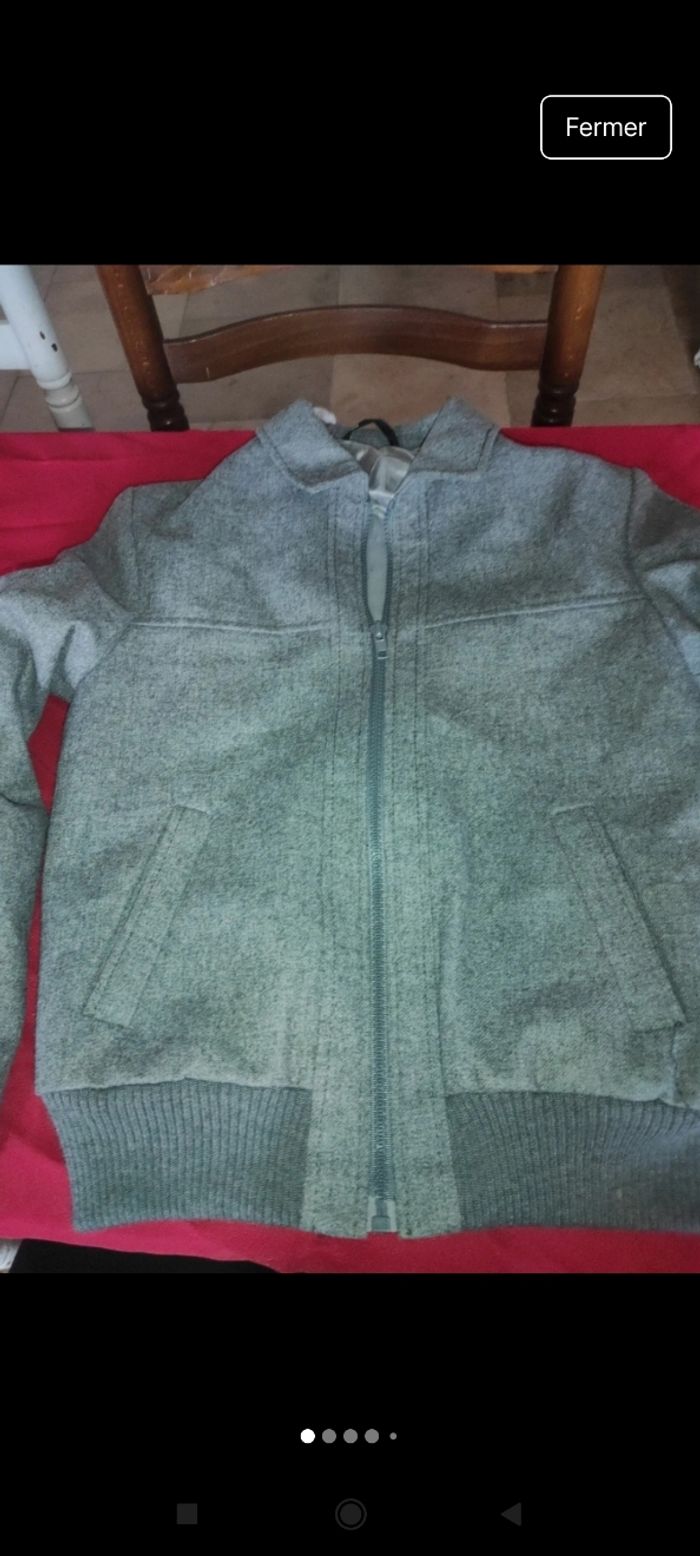 Très belle veste garçon e41