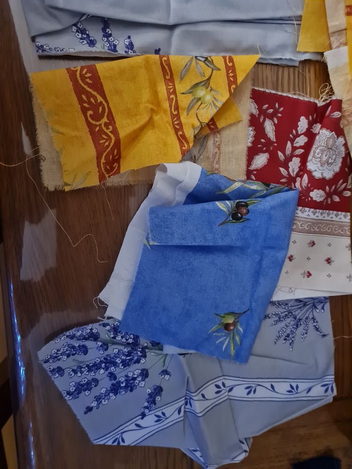 Lots tissu provençale - photo numéro 2