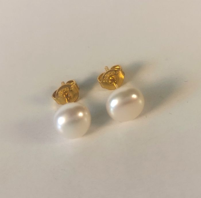 Boucles d'oreilles perles de culture blanches 7mm sur clous plaqués or - photo numéro 8