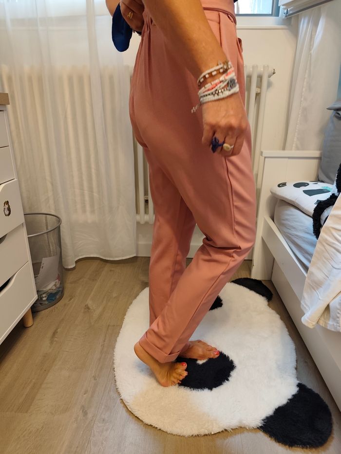 Pantalon souple rose pâle Emma Ella taille M - photo numéro 3