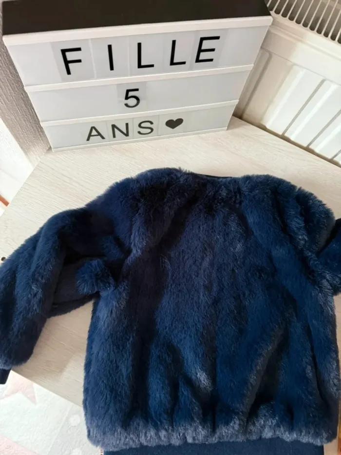 Superbe veste DPAM couleur marine, 5 ans comme neuve - photo numéro 4