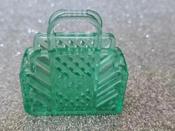 22/ accessoire Monster High sac vert transparent