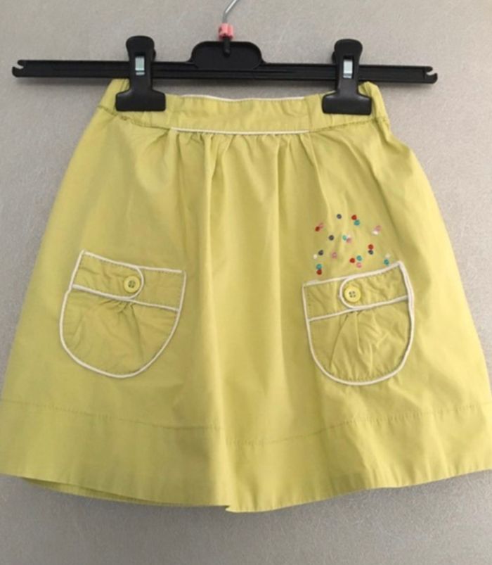 Jolie jupe taille 3 ans excellent état