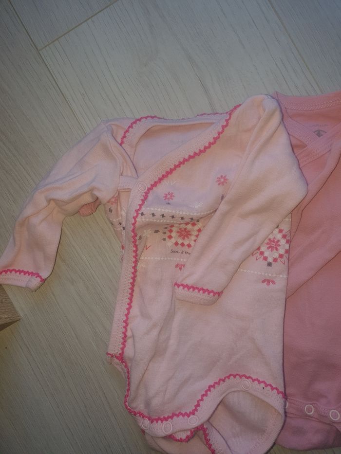 Lot de 5 bodies fille 1 mois - photo numéro 2
