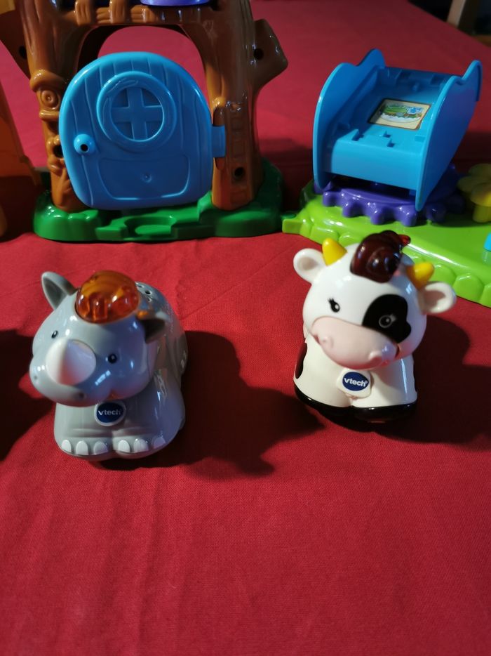 Tut tut animo, jungle parc aventure et ses animaux et  sa voiture. - photo numéro 7