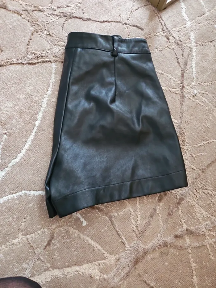 short simili cuir femme - photo numéro 4
