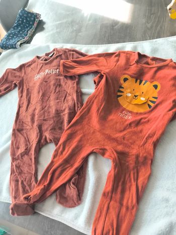 Lot 2 pyjamas 18 mois
