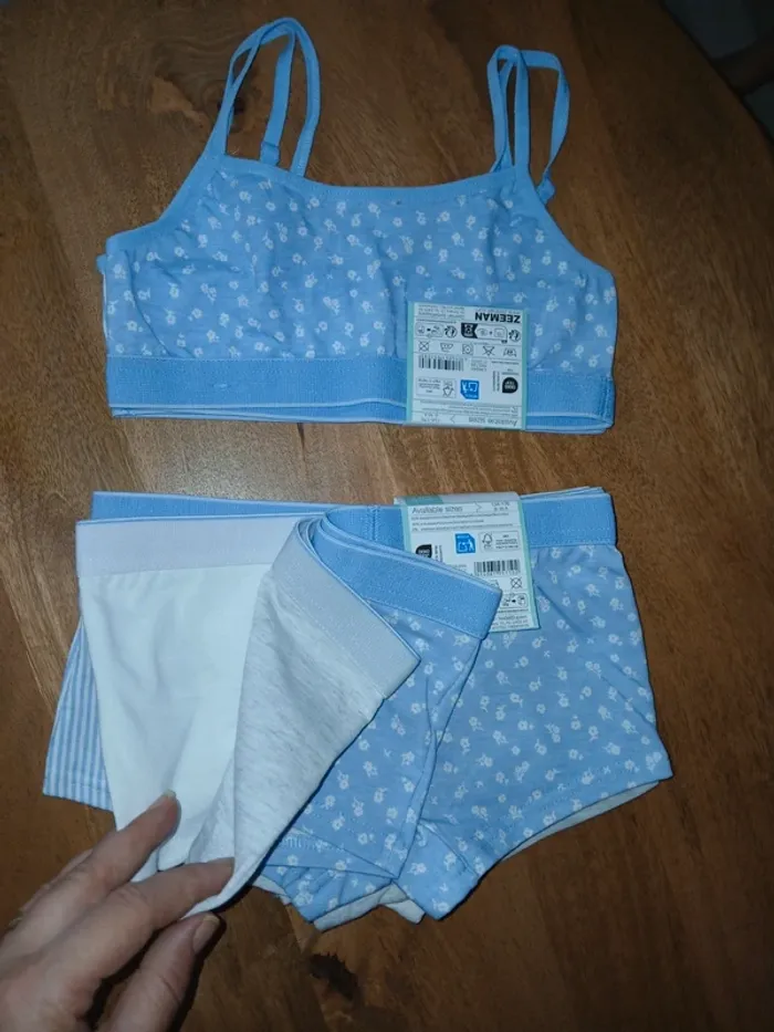 Lot Ensembles brassière et culotte - photo numéro 3