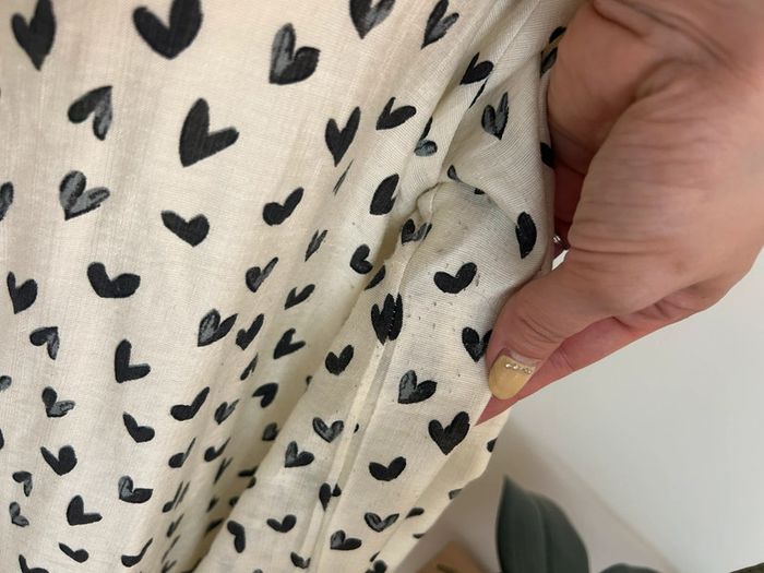 Blouse crème motifs cœurs taille M - photo numéro 5