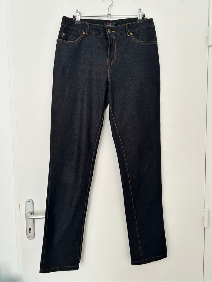Jean droit noire élastique Mayflower 40