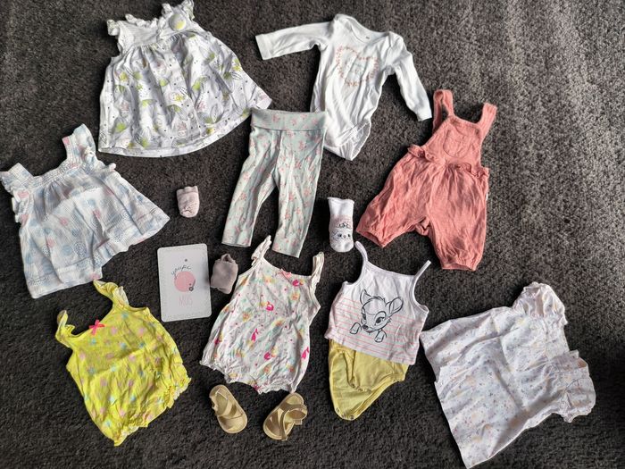 Lot vêtements 1 mois - photo numéro 4